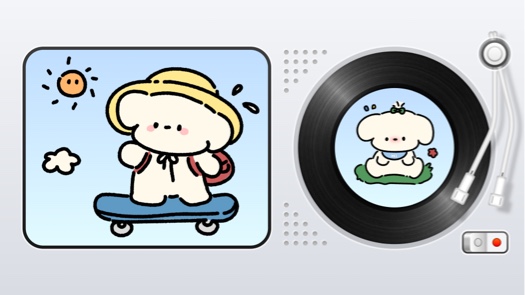 Fotocollage-Vorlage auf hellblauem Grund. Links ein süßer weißer Bär auf einem Skateboard, rechts eine Schallplatte auf einem Plattenspieler mit Platz für ein rundes Foto.